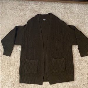 Express oversized cardigan in hunter green